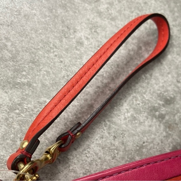 Coach Penelope Spectator Clutch NWT - Picture 8 of 10